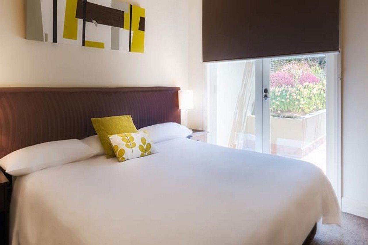 Caroline Serviced South Yarra Apartment *