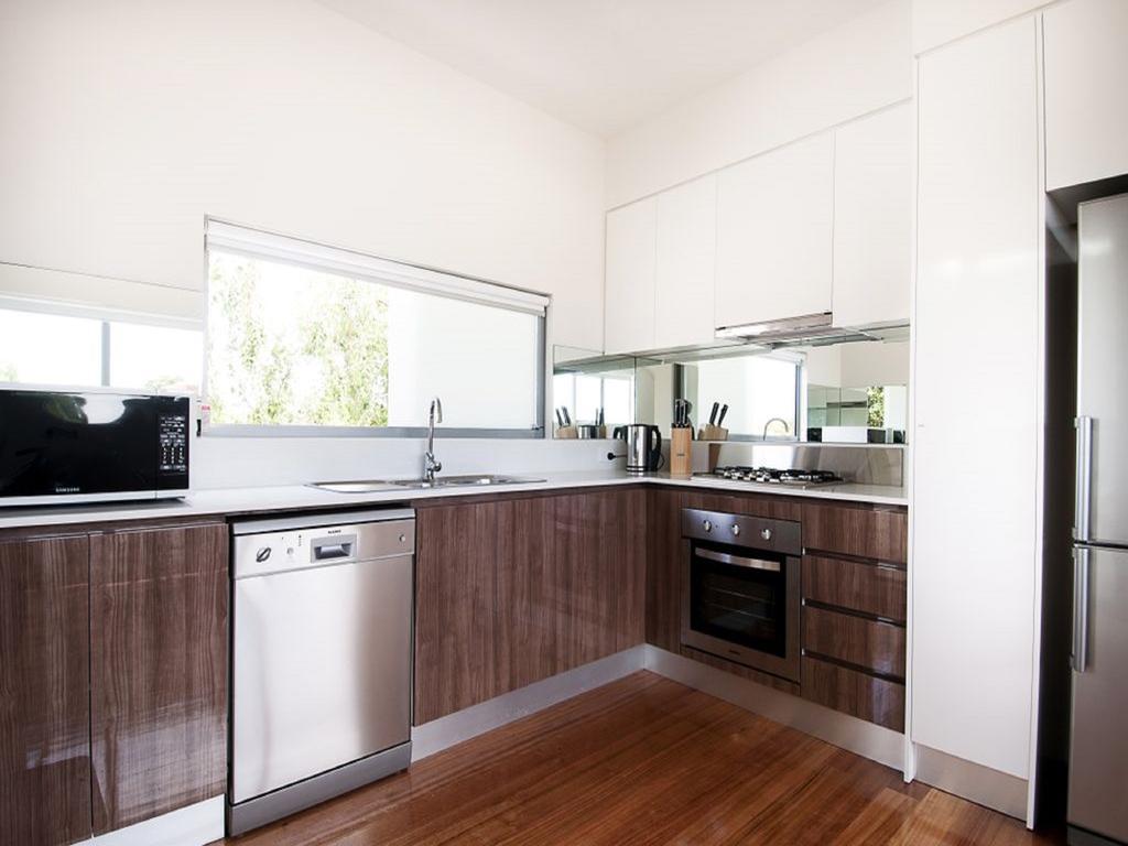 Position Perfect Apartment Melbourne