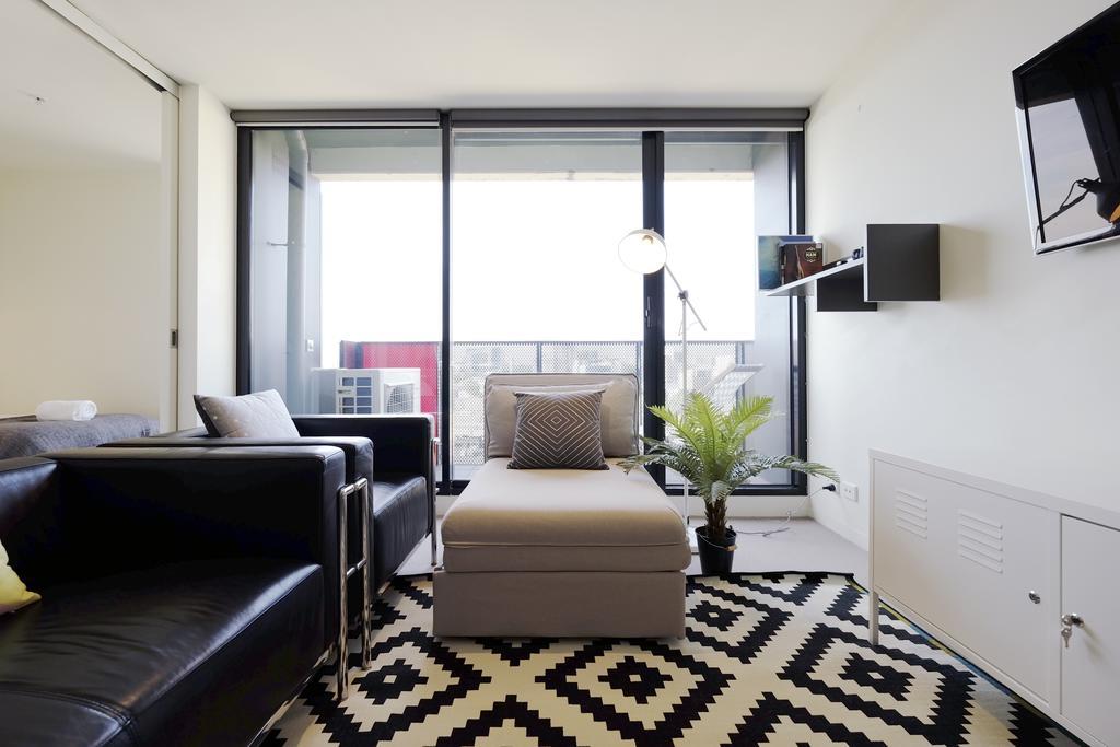 Mono Apartments On Franklin Street