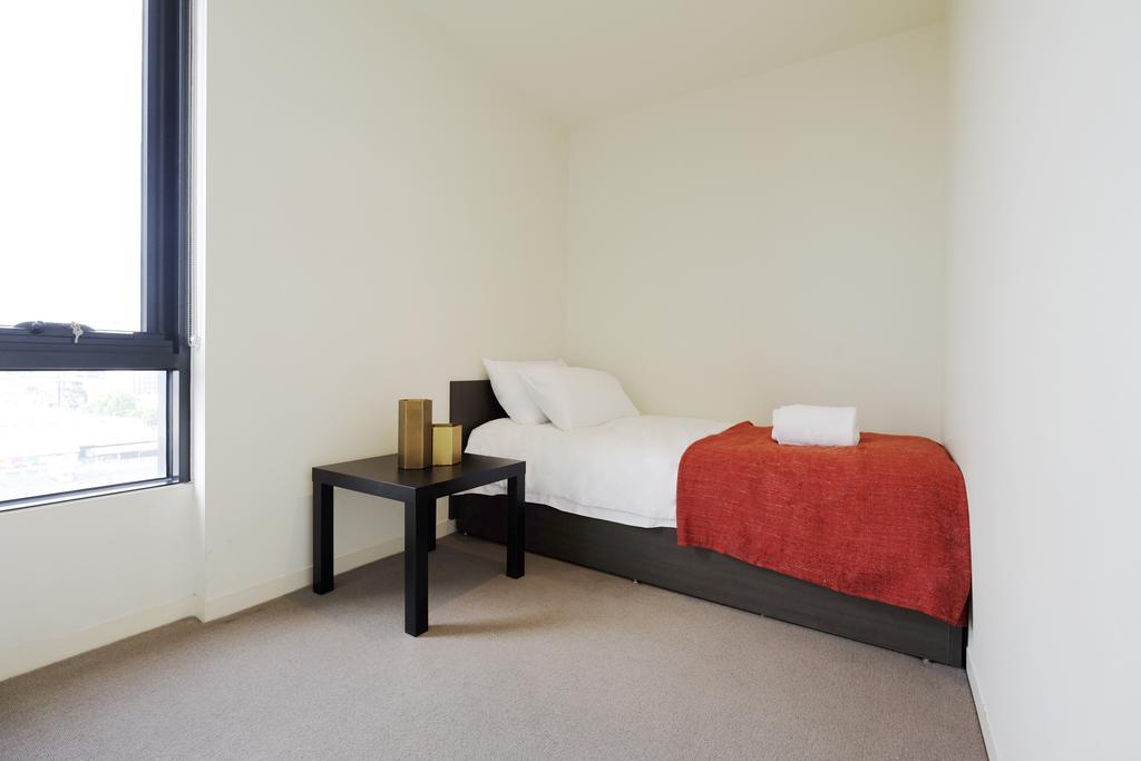Mono Apartments On Franklin Street Apartment Melbourne