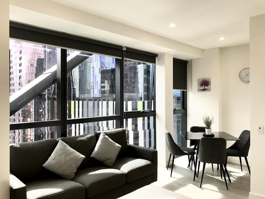Aparthotel Urbanminder @ La Trobe Tower 4*
