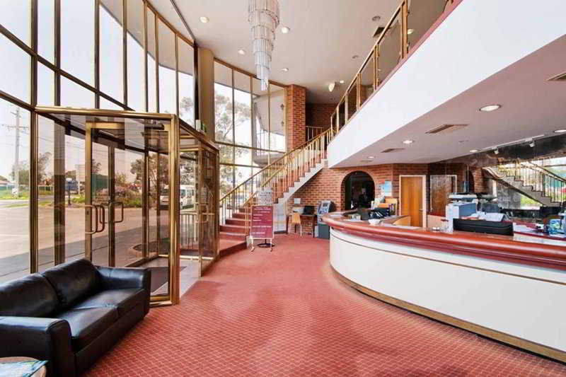 Hotel Quality Airport 3*