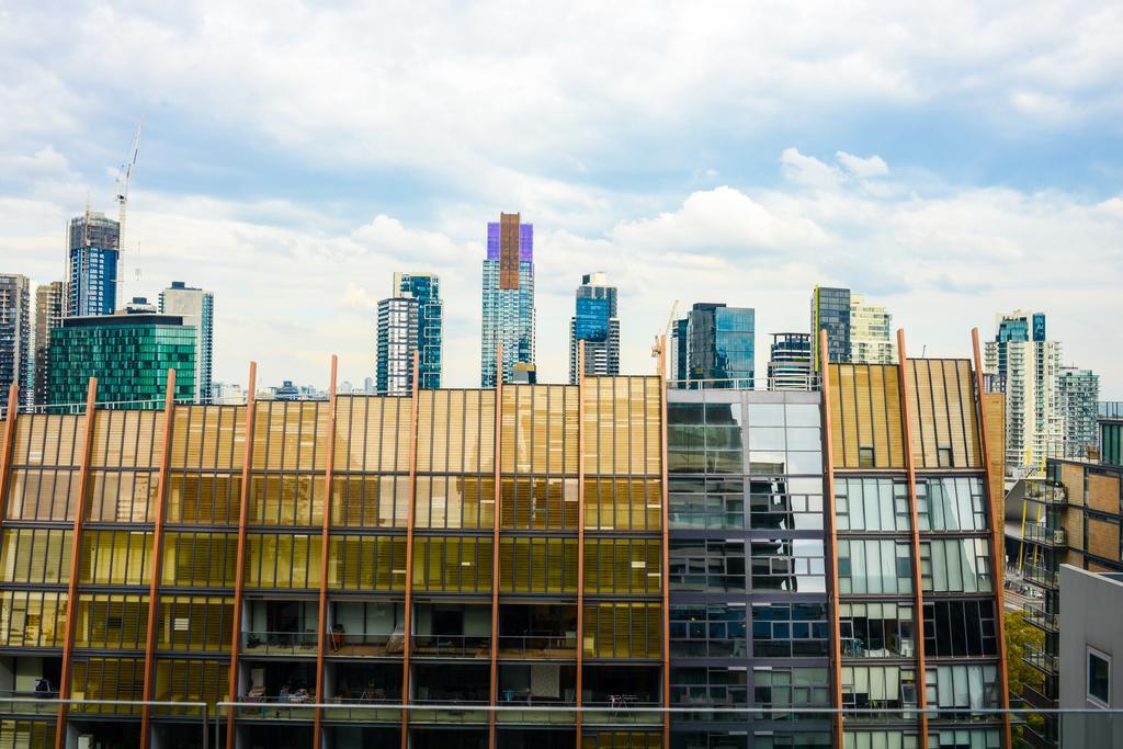 Canvas Suites On Downie Apartment