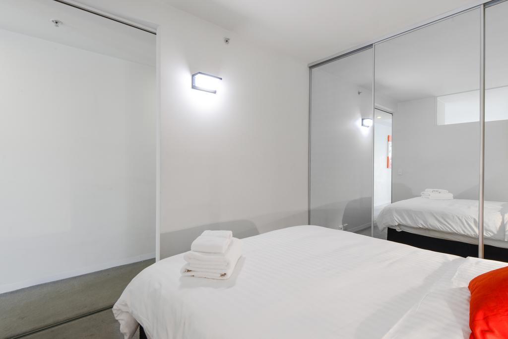 Canvas Suites On Russell Place Apartment