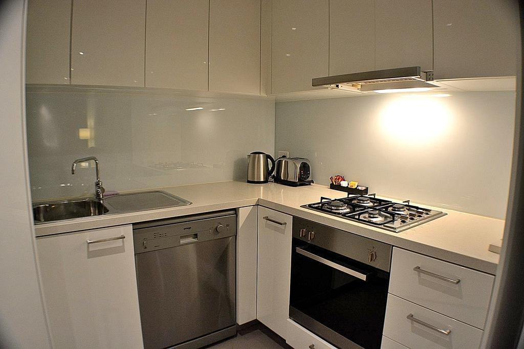 Royal Stays Serviced Apartments - Southbank Aparthotel Melbourne