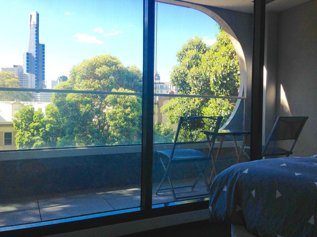 Sunday Escape * Melbourne
