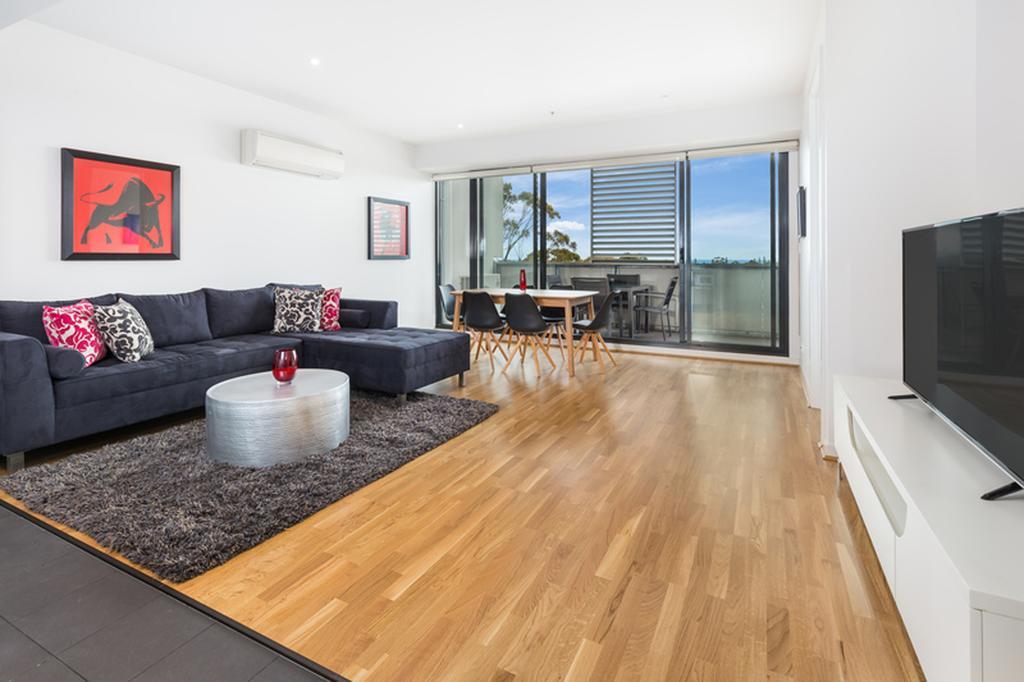 Espresso - Executive With Bay Views Melbourne