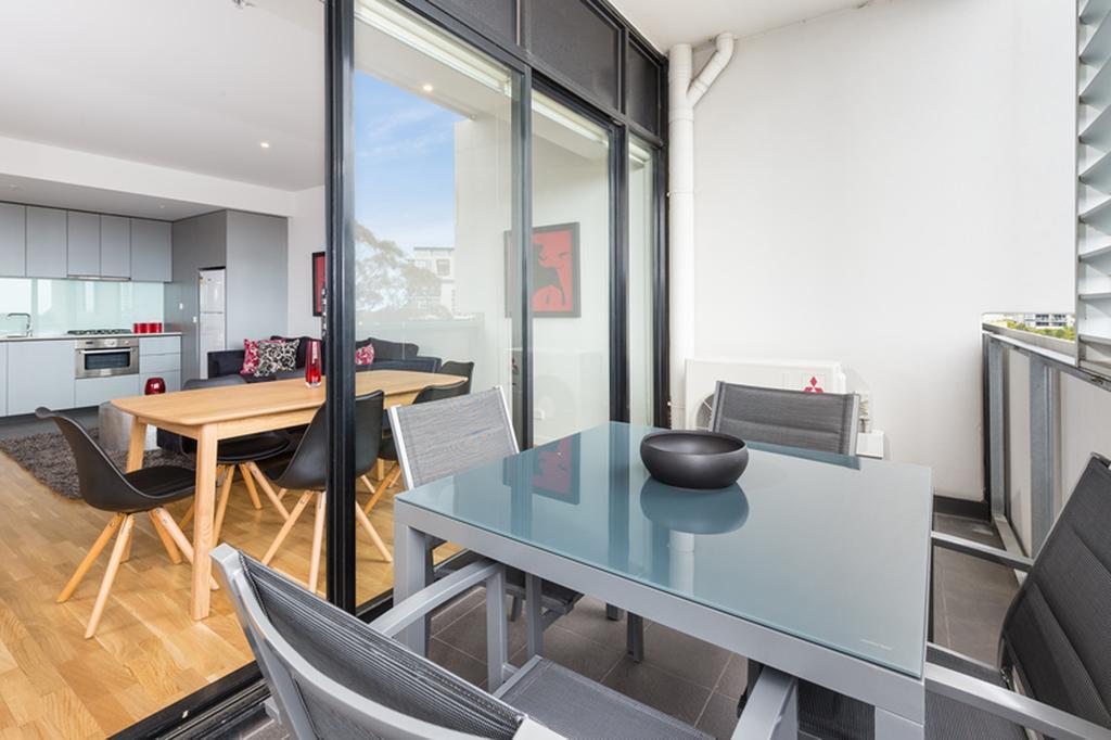 Espresso - Executive With Bay Views Apartment