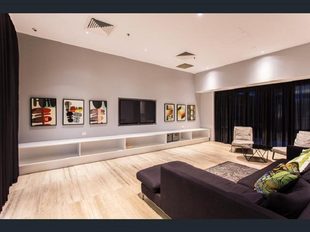 Leopold 615 On St Kilda Road Apartment Melbourne