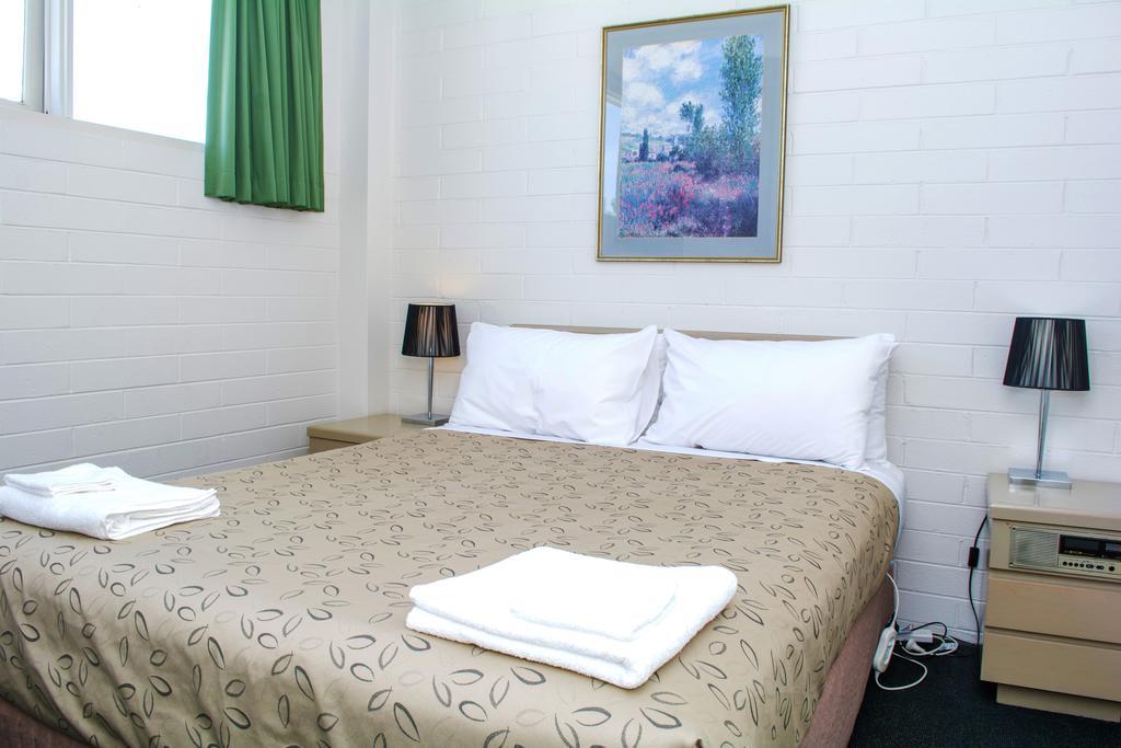 Alexander Motor Motel