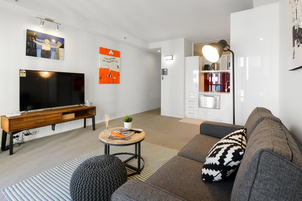 Canvas Suites On Russell Place * Melbourne