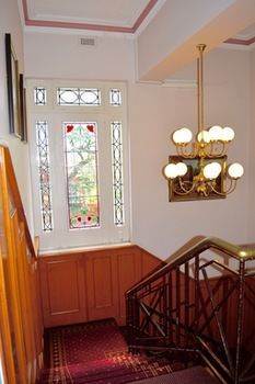 Georgian Court Bed & Breakfast 3*