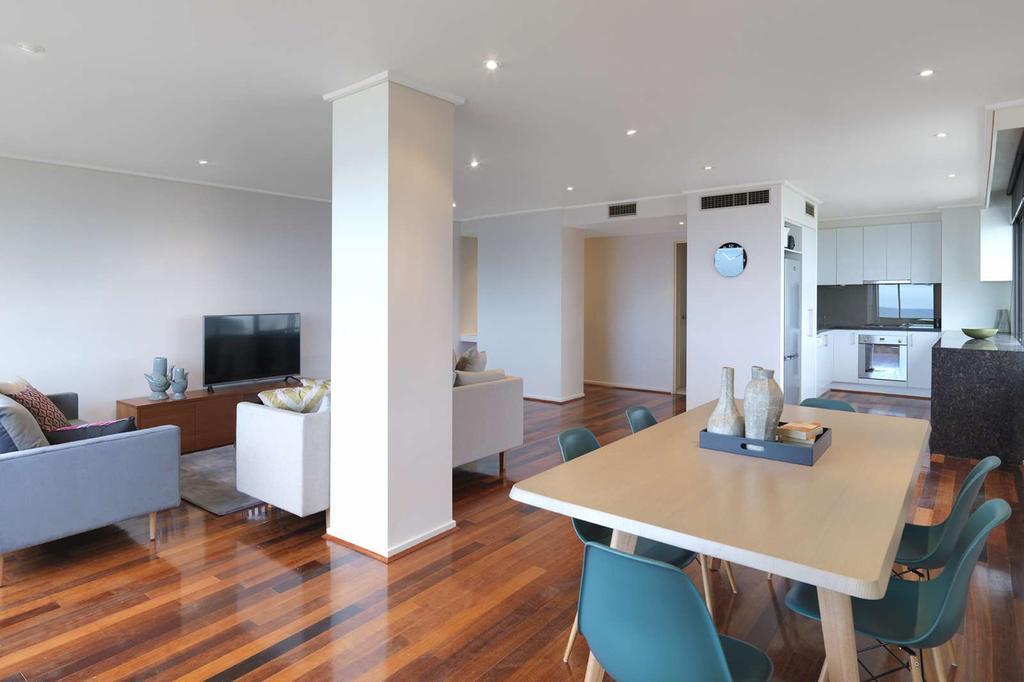 Espresso - Panoramic Views Across The Bay Melbourne
