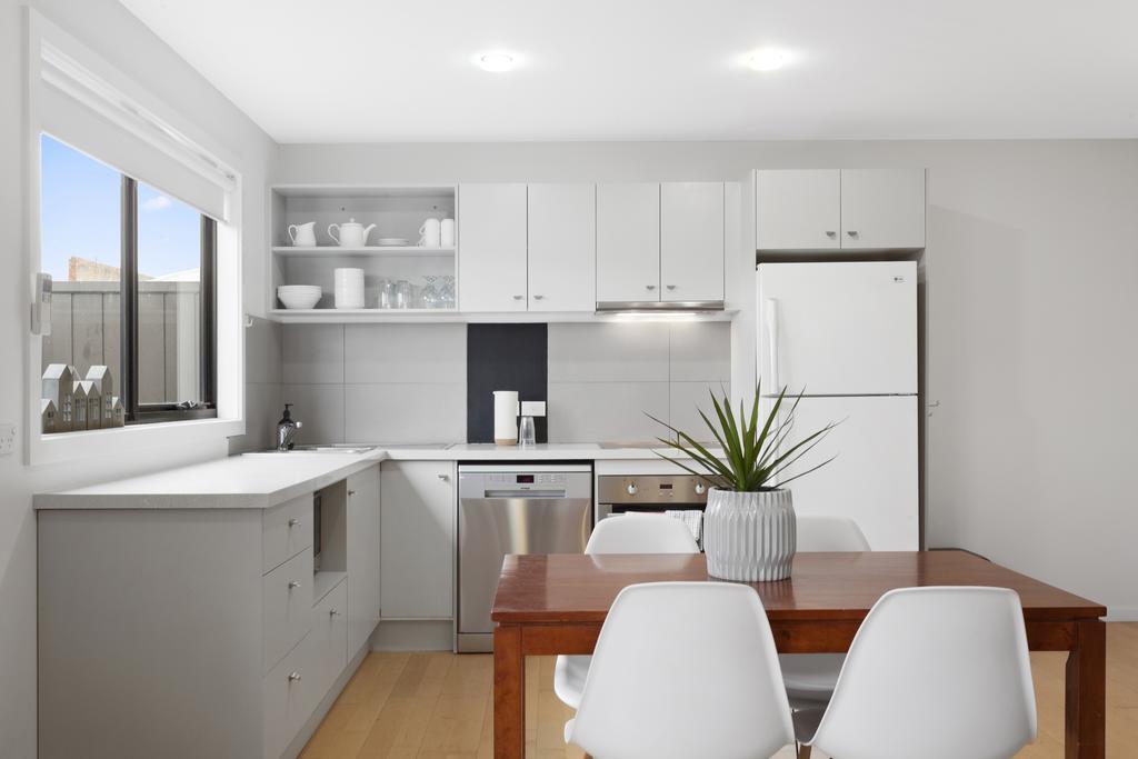 Manallack Boyd And Whiteley Apartment *