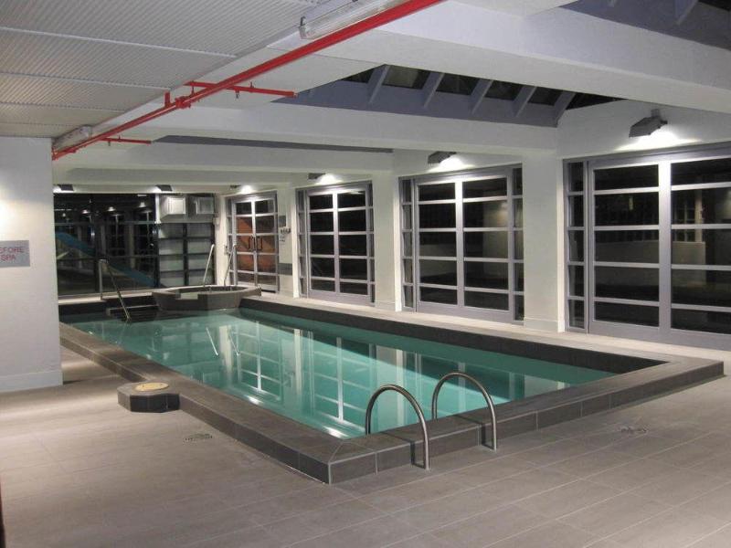 Paramount Aparthotel