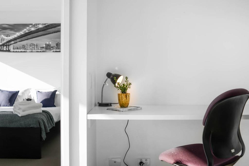 Apartment 1st Choice - Docklands