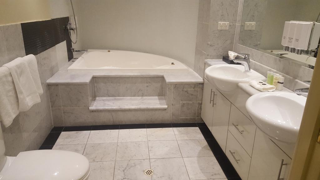 Three Bedroom @ Paramount Melbourne