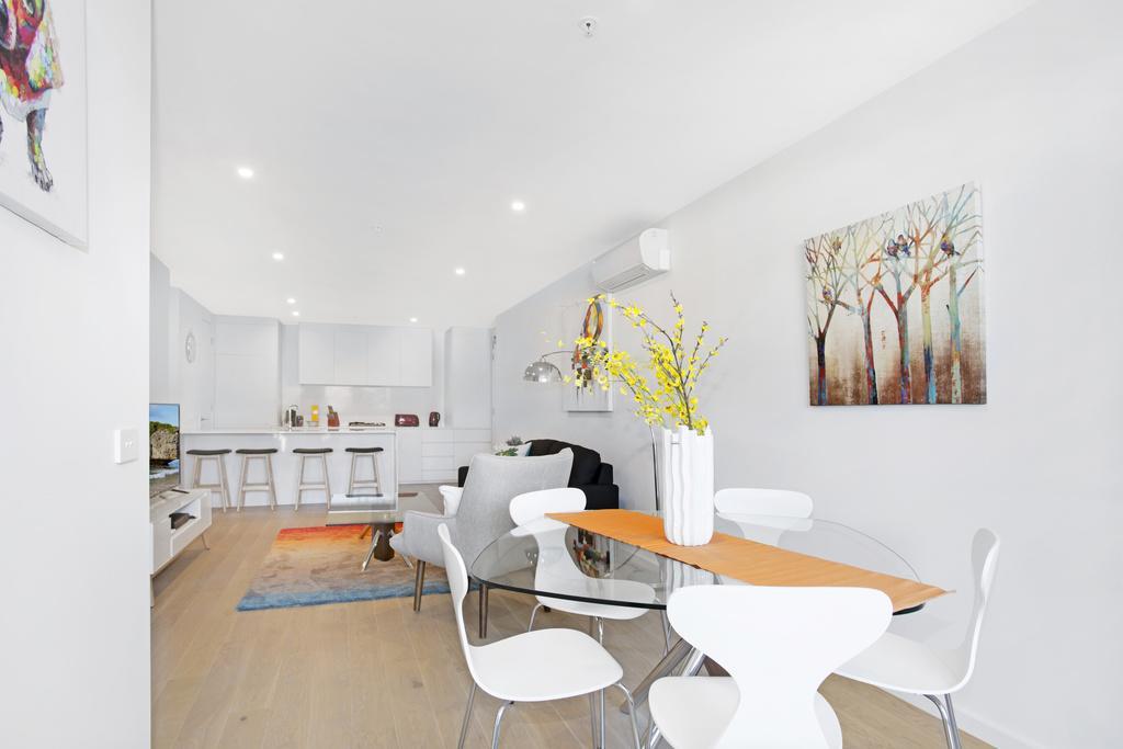 ☆ Heart Of St Kilda ☆ Infinity Pool+parking+wifi Apartment