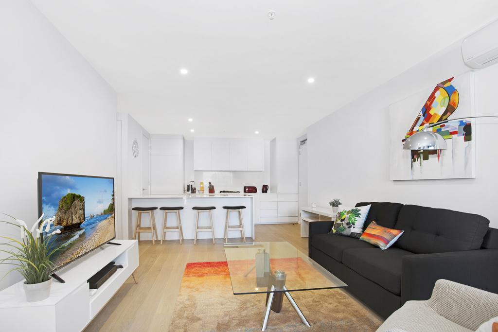 ☆ Heart Of St Kilda ☆ Infinity Pool+parking+wifi Apartment