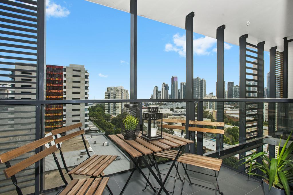 Apartment Complete Host Guilfoyle