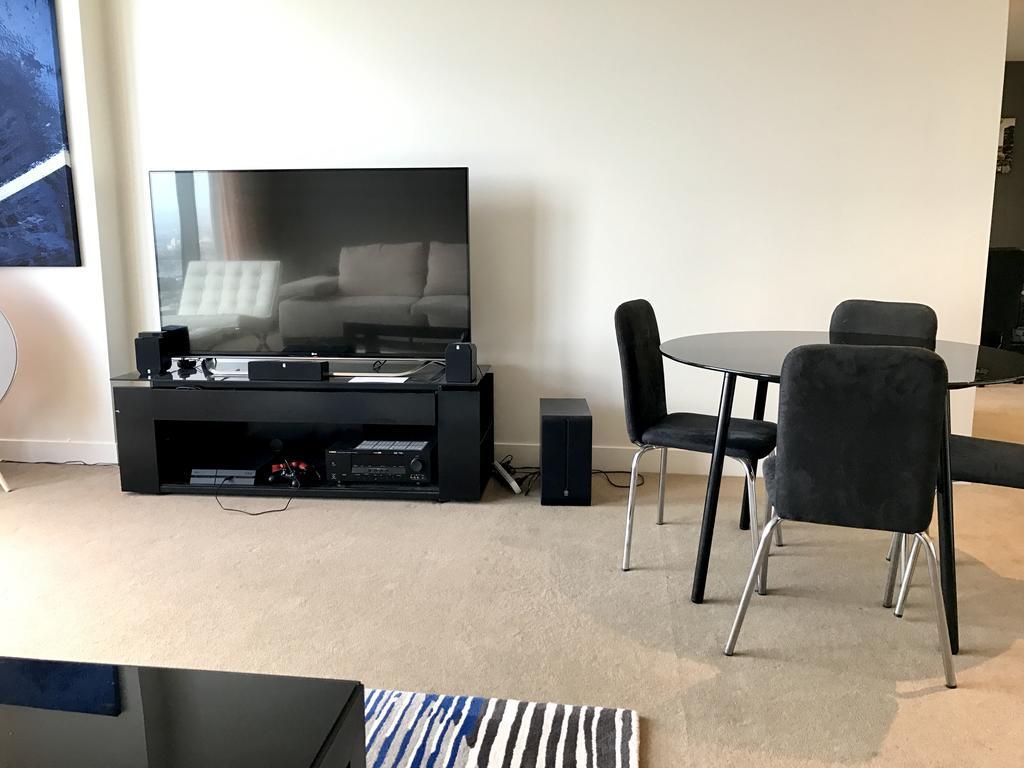 Urbanminder @ Freshwater Place Apartment Melbourne