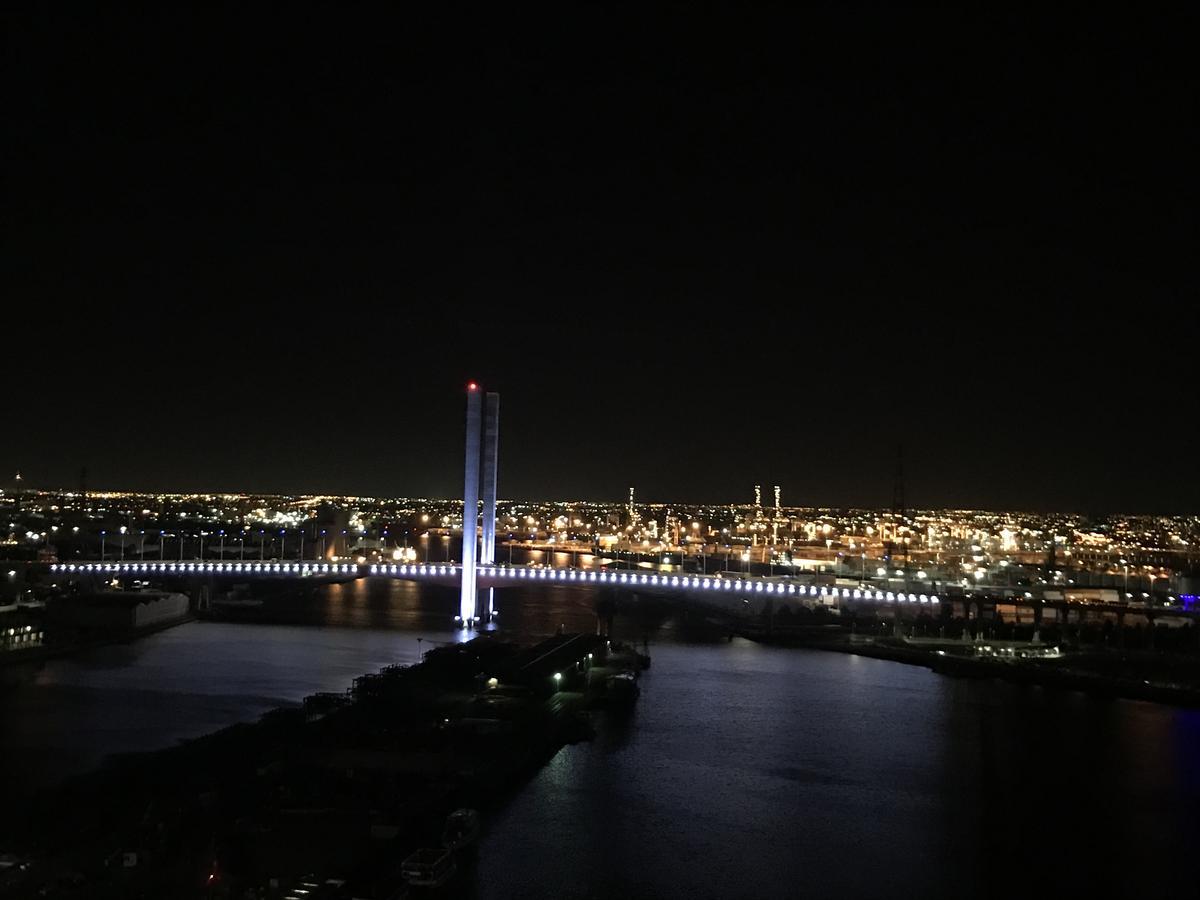 Docklands Convesso Seaview Apartment