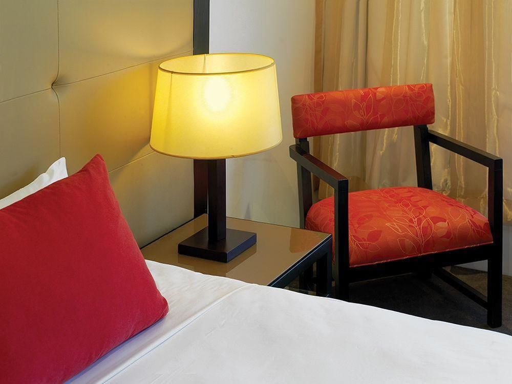 Brady Flinders Street 4*
