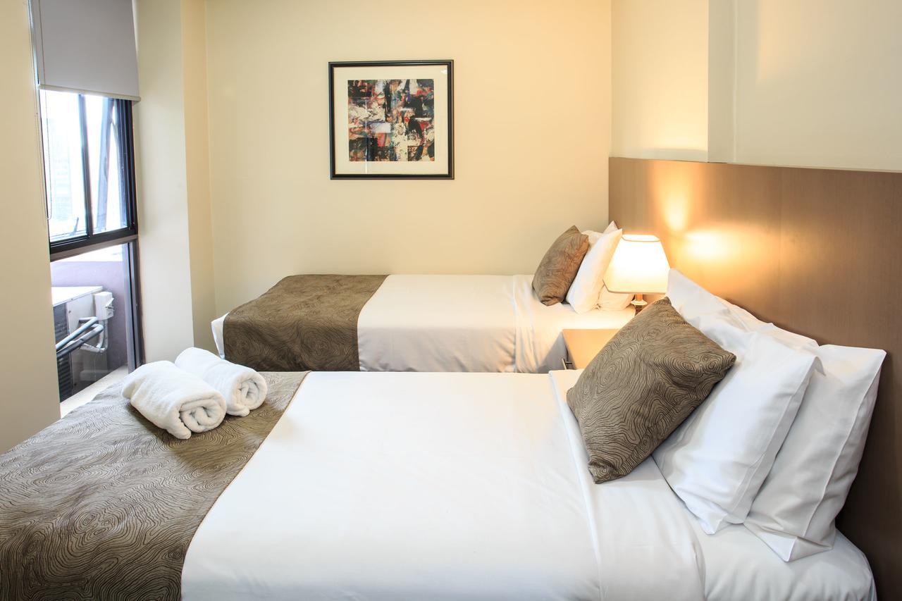 Paramount Aparthotel