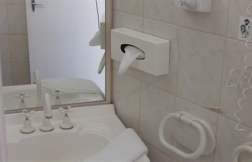 Pathfinder Motel 3*