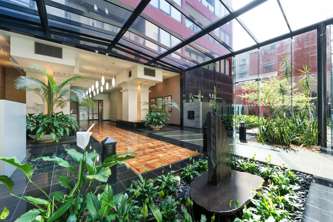 Apartment Point *