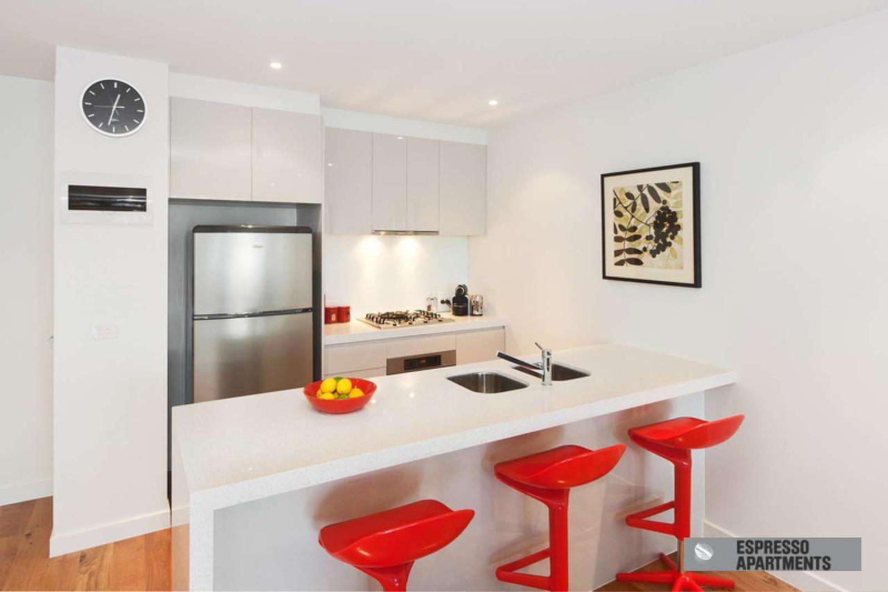 Espresso - Bay Views Port Apartment Melbourne