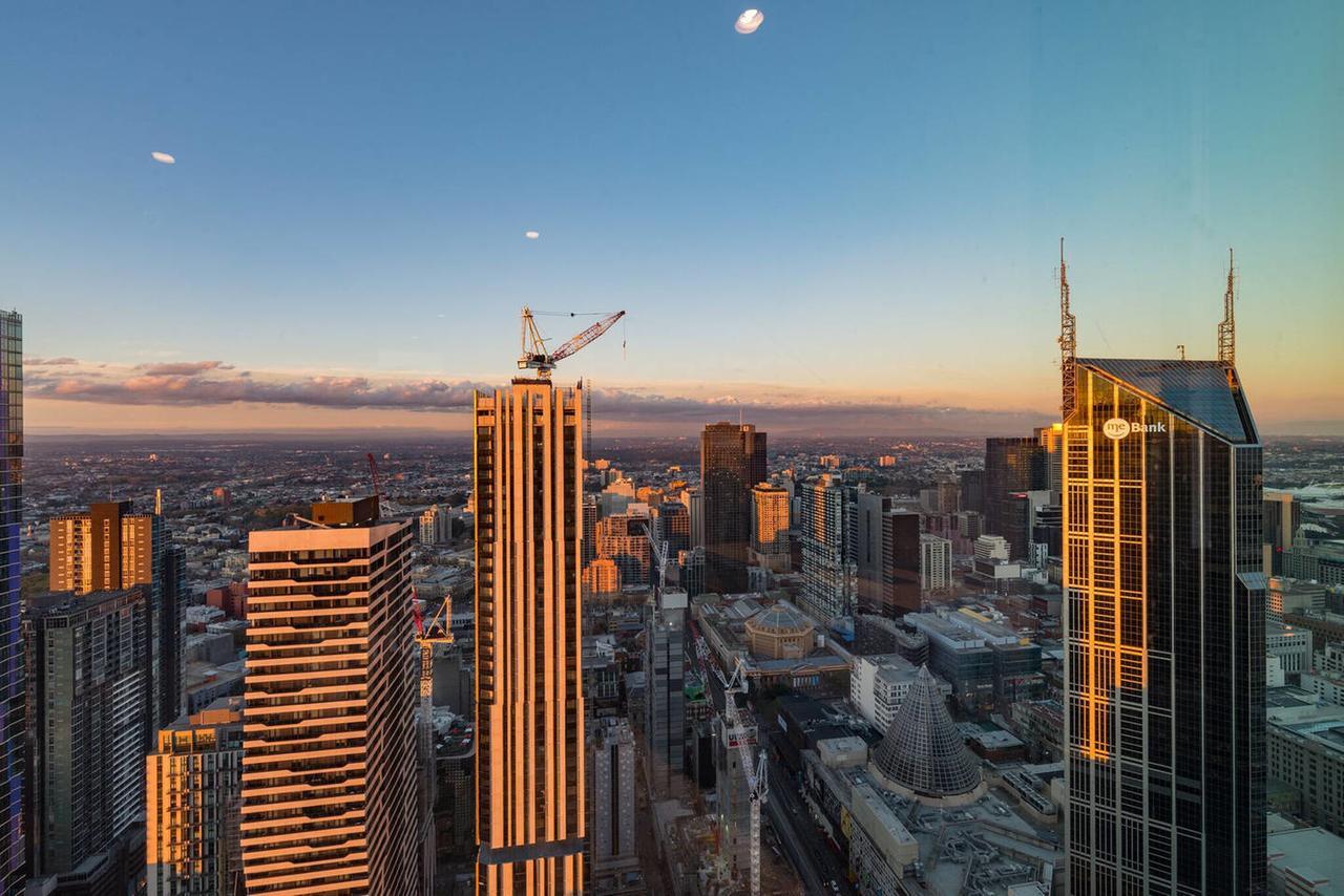 Apartment Eq Tower Luxury 2 Bedroom Skyline Cbd Melbourne