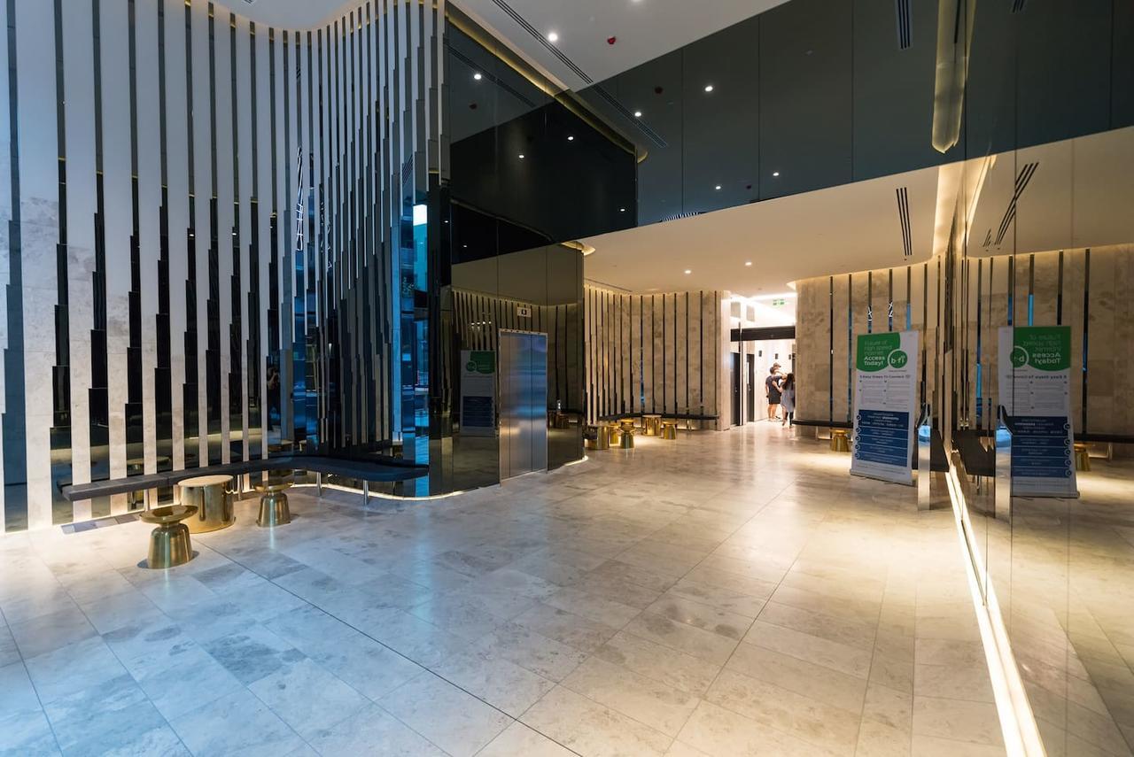 Eq Tower Luxury 2 Bedroom Skyline Cbd Apartment Melbourne