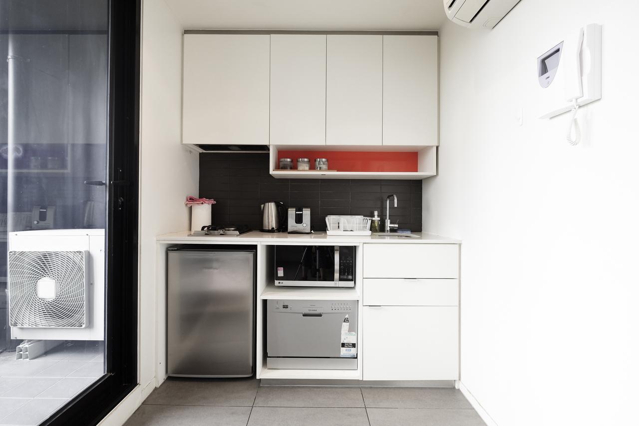 Mono Apartments On Franklin Street Apartment *