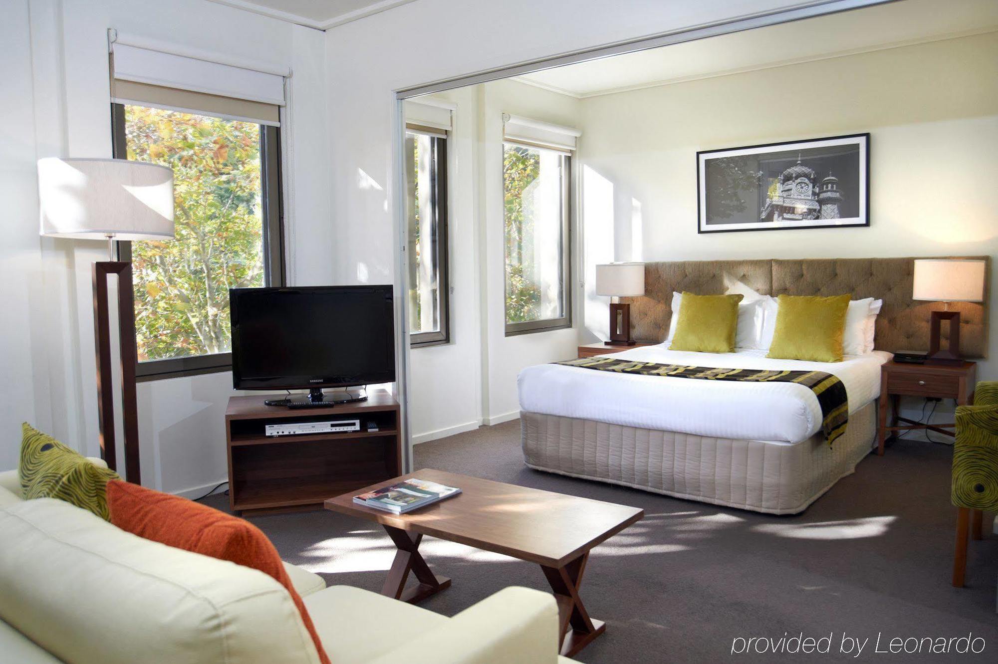 Quest Jolimont Aparthotel