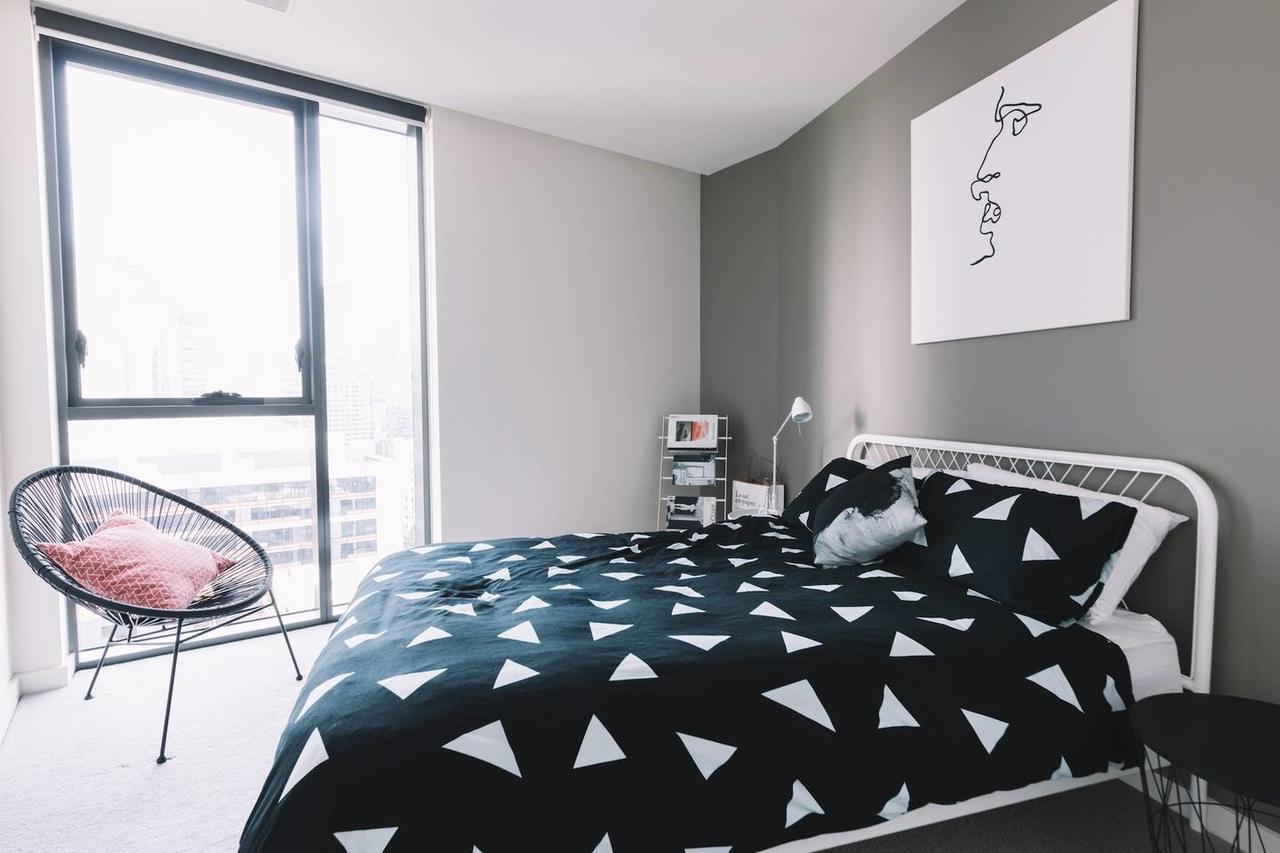 Experience Waterfront Luxury With Views Apartment *