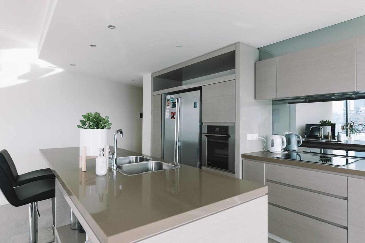 Apartment Experience Waterfront Luxury With Views *