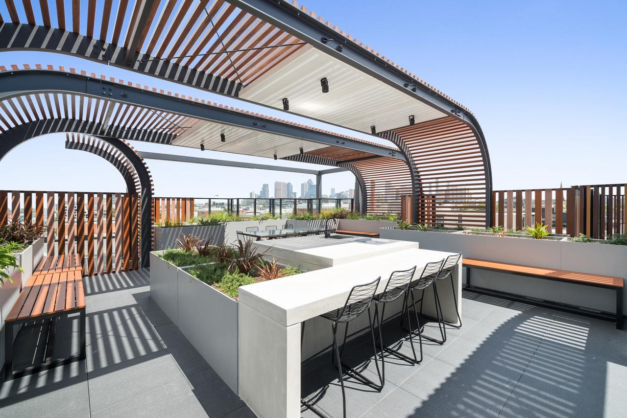 Collingwood Cribs