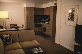 Lyall Hotel Melbourne