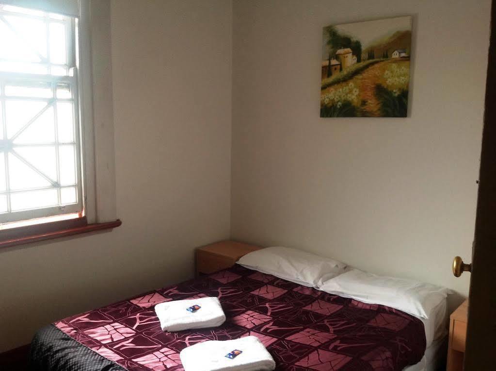 Mad Monkey Melbourne Hostel