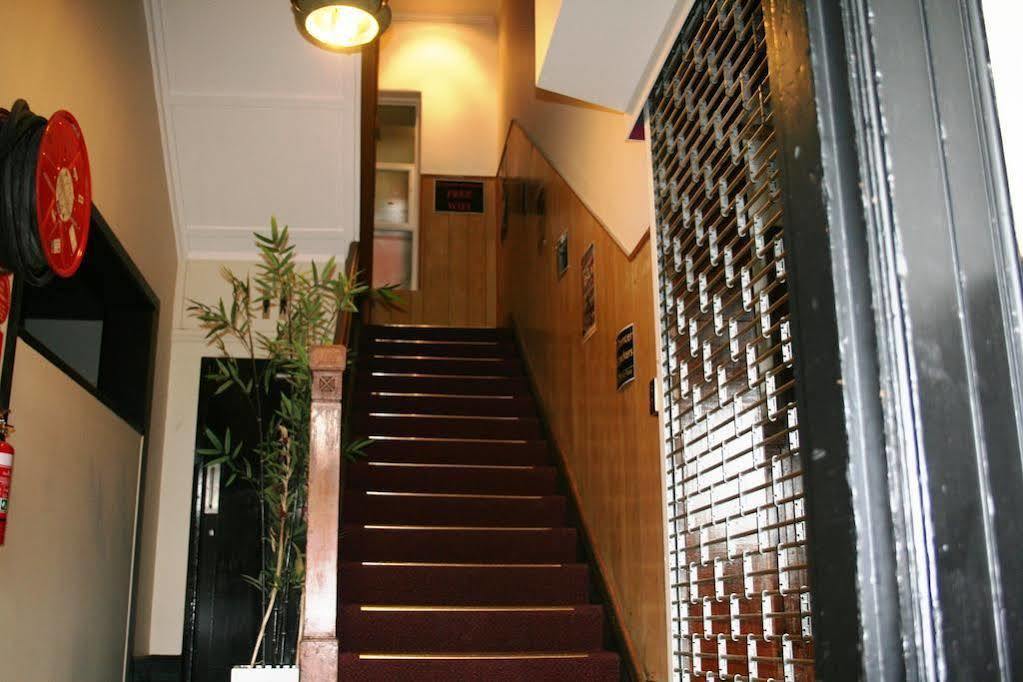 Mad Monkey Melbourne Hostel Melbourne