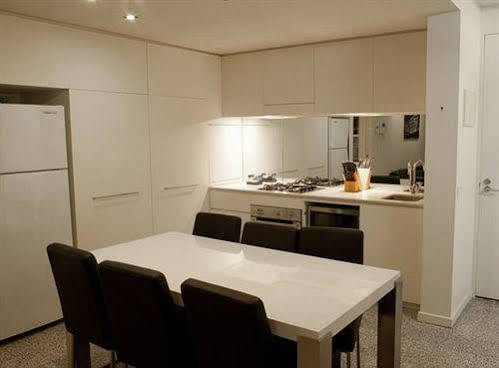 Holiday Mccrae Street Apartment *