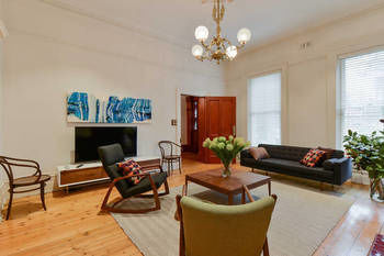 Guest house Waratah Stay - A Boutique Experience