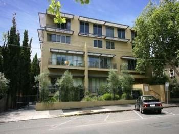 Catani 2 Apartment Melbourne
