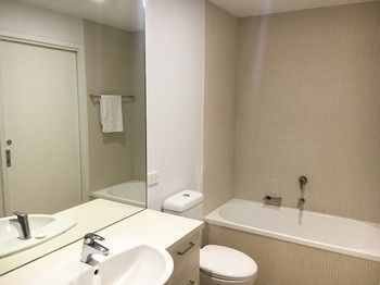 Docklands Private Collection - Harbour Aparthotel