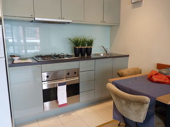 Australian Home Away At Market Square Melbourne Apartment