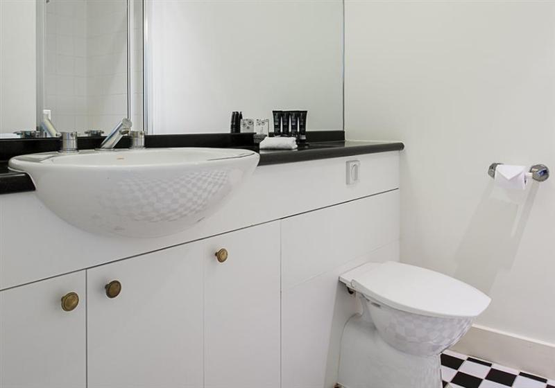 Mantra On Jolimont Aparthotel 4*