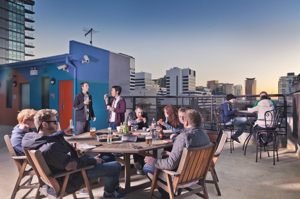 Yha * Melbourne