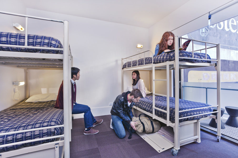Yha * Melbourne