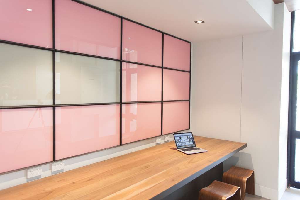 Aparthotel Abode By Easystay 4*